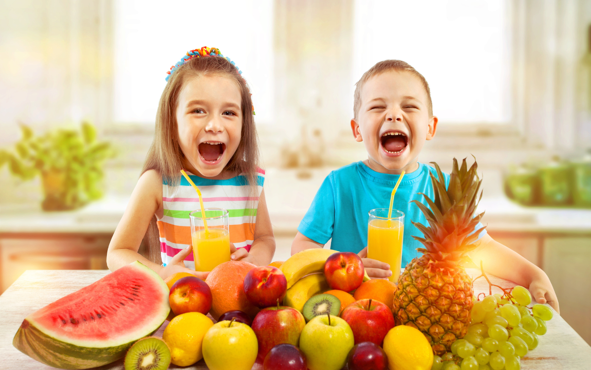 Blog - Affordable Nutrition without compromise - image of Kids with Fruit Juice and Fruit!